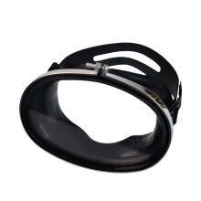 Masque de plongée ovale avec monture en acier inoxydable, verre haute définition et monture ovale pour une visibilité optimale. Matériau PVC