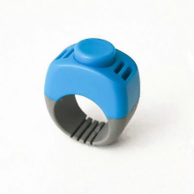 blueDog Clicker, Fingerring-Clicker für das Haustiertraining, Fingerring-Rassel für das Hundetraining, für Hunde, Katzen und Pferde