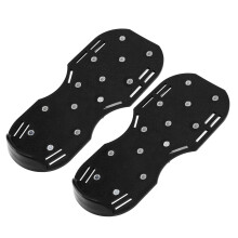 Grass Spike Sandals for Gardening with Durable Zinc Alloy Straps