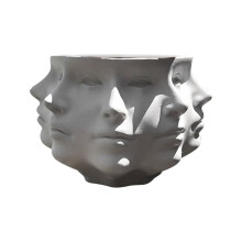 Blumentopf-Vasenform im Abstrakten Stil, Facettenreicher Blumentopf mit Menschlichem Gesicht, Weiß