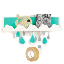 Mensola murale in legno 42 x 9 cm Nuvole + nastro adesivo dorato glitterato 5 m