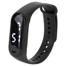 Relógio digital LED com modo de economia de energia, pulseira ajustável e função de múltiplos alarmes, ideal para viajantes ativos e entusiastas