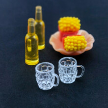 Mini-Bierbecher aus Resin, 12 Stück, 1,1x1,1x1,4 cm, transparent, Partydekoration