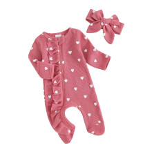 (Newborn, Red) Tutina da bambina per San Valentino, maniche lunghe, girocollo, stampa cuori e volant, con fascia per capelli inclusa.