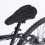 Capa de selim de bicicleta com design ergonômico côncavo, macia e acolchoada com espuma absorvente de impacto, respirável e confortável. 8