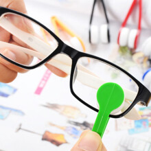 Tragische grüne Brillenreinigung Bürste mit Clip, Kunststoff, 20g