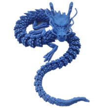Mythische draakfiguur, beweegbaar ontwerp met scharnierende gewrichten voor flexibele poses, draakdecoratie, 3D-printtechnologie, kristaltextuur,