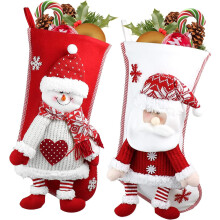 Elementos natalinos requintados, meias de Natal grandes de tricô vermelhas e brancas, conjunto de meias de Natal personalizadas para pendurar.