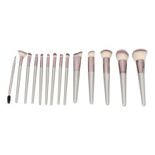 Modische Ergänzung für Ihre Make-up-Sammlung: 14 weiche und seidige Nylon-Make-up-Pinsel mit stilvollem Design für präzises Auftragen – ideal