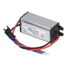 Driver de LED com carcaça de alumínio, design inovador para ambientes de trabalho extremos, garantindo desempenho ideal em áreas externas à prova