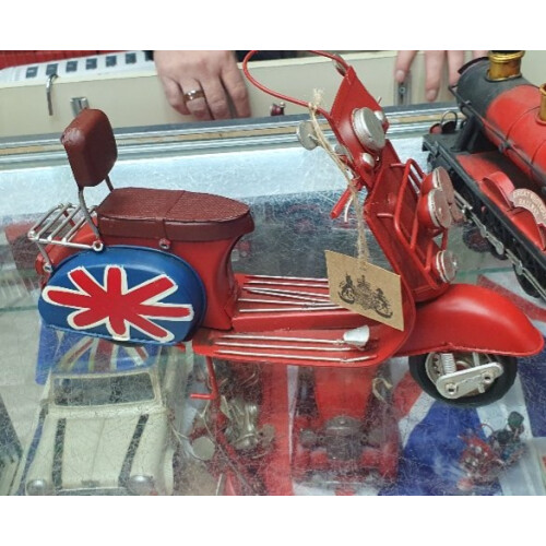 Metal Art Tin Model RED vespa scooter