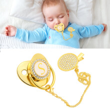 Babyschnuller mit Clips, gebogenes Design, personalisierbar mit Initialen, ergonomisch geformter, weicher und leichter Silikonschnuller für Babys