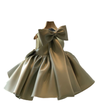 Prinsesse-prinsessekjole til piger, satin blomsterpigekjole med sløjfe og flagrende design, elegant knælang formel kjole med høj talje og V-hals