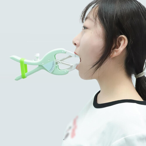 Oral care tool with 2 training modes, transparent angle plate, Adjustable opening distance 1