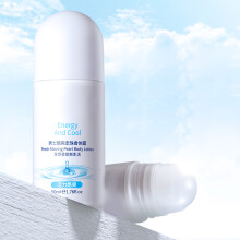 Hausgemachte Deodorants mit ätherischen Ölmischungen in eleganten Roll-On-Flaschen, langanhaltende desodorierende Wirkung, zieht schnell ein –