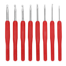 Heklenåler med mykt håndtak, enkel størrelsesidentifikasjon med slitesterke markeringer, materiale av høy kvalitet og glatt spiss for sømløs