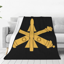 Fleece deken met Amerikaans legerlogo voor luchtafweerartillerie - Zacht, lichtgewicht en comfortabel voor op de bank, fauteuil of bed.