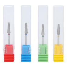 Professionele keramische nagelfrees met taps toelopende schacht, gladde vijlribbels, universele schacht, langdurige scherpte voor manicureliefhebbers.