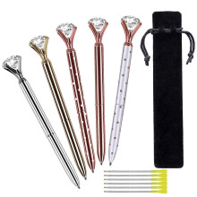 Set van 5 metalen balpennen, versierd met kristallen en diamanten, met 5 vullingen. Kantoorartikelen.