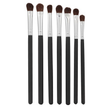 Umfassendes Make-up-Pinselset für Mädchen mit vielseitigen Funktionen, praktischem Aufbewahrungsdesign und sanften Formgebungsmöglichkeiten.