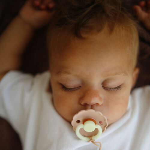 FRIGG Daisy Latex Pacifier Pack of 2 | Natural Rub 2