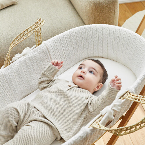 The Little Green Sheep Cable Knit Moses Basket Rep 1