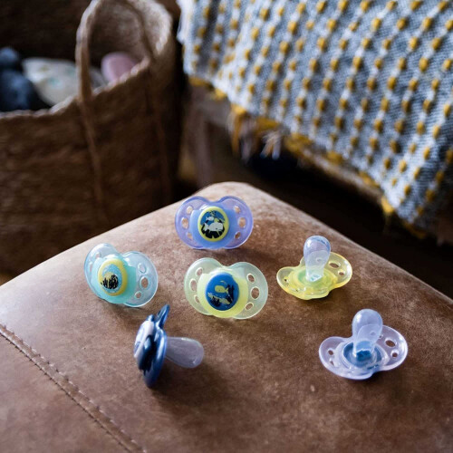 Tommee Tippee Tommee Tippee Night Time Glow in the Dark Soothers 2