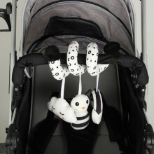 Babybett Krabbelwagen hängende Spielzeuge Schwarz & Weiß Plüschtiere Rasseln 40cm