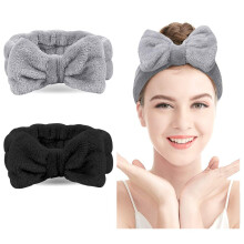Conjunto de pulseira para limpeza facial, ideal para diversas atividades, incluindo ioga e cuidados com a pele. Feito com material macio e um