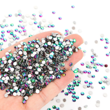 Cristaux de verre de haute qualité, dos plat facile à utiliser pour les loisirs créatifs, strass non thermocollants à surface taillée brillante,