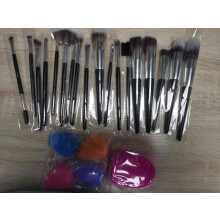 Professionelle Make-up-Pinsel, luxuriös seidig weiche Borsten mit Holzgriff, nehmen Puder leicht auf und verblassen nicht – ideal für