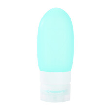 Bouteilles de luxe nomades en silicone rechargeables avec large ouverture, compagnons de voyage doux et écologiques pour toutes vos aventures.