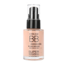 BB-crème met kleurcorrigerende technologie, dekkende foundation met natuurlijke ingrediënten, multifunctionele getinte moisturizer en concealer.