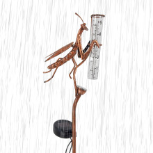Solar Powered Waterproof Rain Gauge with LED Light, Decorative Mantis Design for Garden and Yard