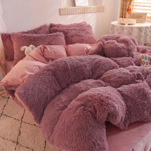 Plush Fleece Bedding Set 4Piece Soft Warm Winter Comforter and Pillowcases for Bedroom