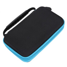 Materiale in nylon resistente e durevole, eccellente protezione per il controller, fodera interna in microfibra leggera e morbida per un tocco di