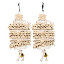 Verlicht de eenzaamheid van uw huisvogel met dit kauwbare, vernietigbare hangspeeltje met sepia-schelp en belletje voor snaveltraining en voeding.