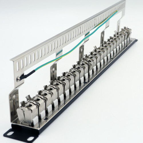 Painel de Patch Cat7 24 Portas CAT7/CAT6A FTP Patch Panel Blindado Completo Incl. 24X Cat7 Blindado Adaptador  1U 19 Polegadas