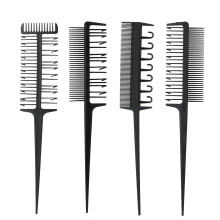 Pente de fibra de carbono com dentes finos e cabo antiderrapante, ideal para estilizar cabelos. Resistente ao calor e leve, perfeito para colorir,