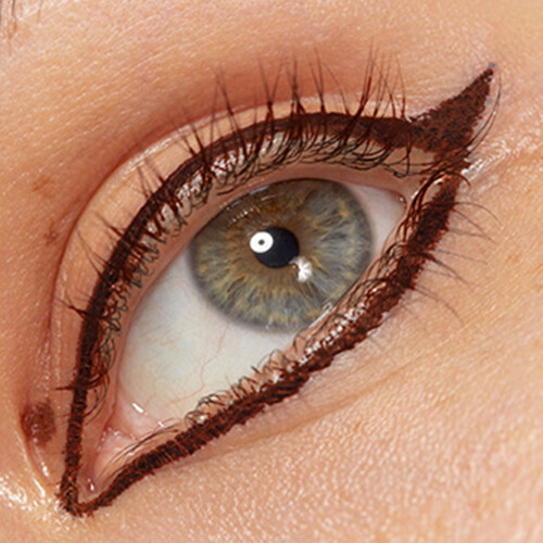 Eyeliner με έντονη χρωστική, αδιάβροχο και ματ φινίρισμα, ιδανικό για εκπληκτικά looks 2