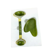 Jade Roller og Gua Sha ansigtsværktøjssæt, ansigtsmassager med natursten til reduktion af hævelser og rødme, ansigtsrullesæt med kølende
