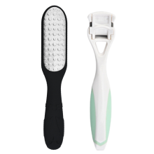 Spazzola per piedi a doppia faccia per esfoliazione, rimozione di pelle morta e calli con raspa per piedi in acciaio inossidabile, design ergonomico,