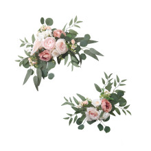Configurations florales pratiques avec pivoine et roses pour la
