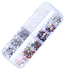 Fatias de polímero para facilitar a criação de nail art, com laterais multifacetadas em vidro que estimulam a criatividade na decoração de