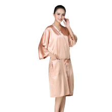Peignoir pour femme à col en V, manches 3/4, poches latérales, style kimono avec lien intérieur, tissu léger et respirant, protection anti-taches.