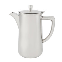 Bouilloire en acier inoxydable pour la cuisine domestique. Poignée ergonomique robuste. Couvercle à pression avec design arrondi. Bec verseur