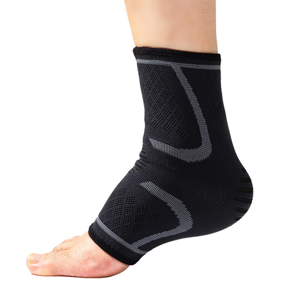 Compression Ankle Support for Sports Protection, Ankle Brace Ensures Breathable Wrapping and Good Support for All Seasons (Versatile Use)
