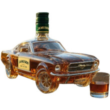 (B) Whiskey Bottle Wild Horse Car Shaped Expertly Crafted PewterGlass 3D Creative Car Theme