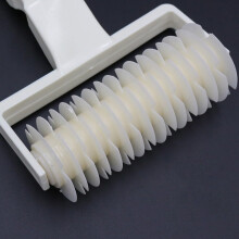Pastry Lattice Roller Cutter for Pies Cookies Pizza Bread, Food Safe Plastic, Multiple Sizes