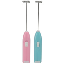 Presente prático, controle com uma só mão e um único botão para uso conveniente do mini mixer de mão.